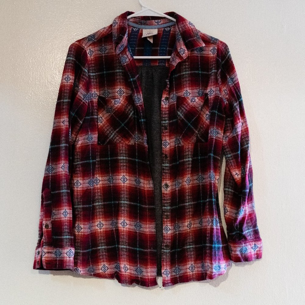 🧲 $5 bundle with any other item! Cozy Flannel!